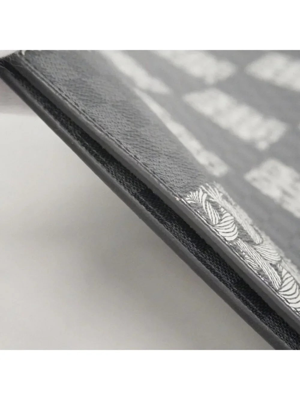 Louis Vuitton Clutch Damier Graphite Christopher Nemes Collaboration Pochette